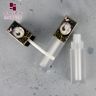 comprar Capa de flor e borboleta de luxo tubo de óleo de lábio vazio online manufacture