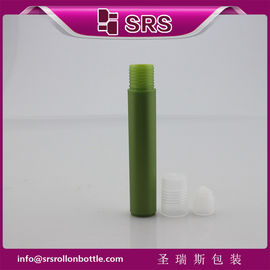 rolos de plástico de 15 ml em frasco de cor verde para líquido de cuidados com a pele