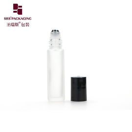 quantidade em existência frasco de vidro com rolos vazios de óleo essencial de 10 ml com tampa de plástico preto